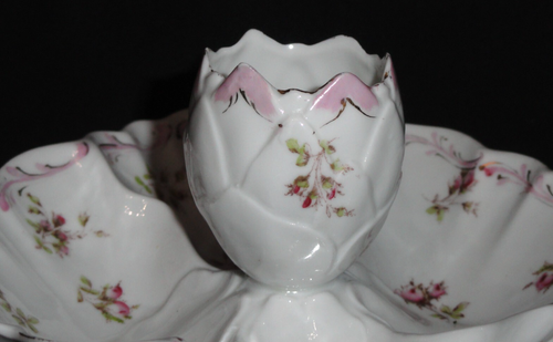 Rare Antique Oyster Plate ~ Unique 4 Well w/tall Sauce Well ~ Pink Rose Buds - Picture 8 of 16