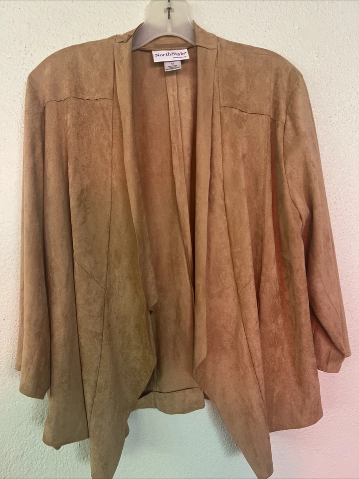Chaqueta cárdigan de gamuza sintética camel talla mediana estilo norte con mangas 3/4 Foto 2 de 4