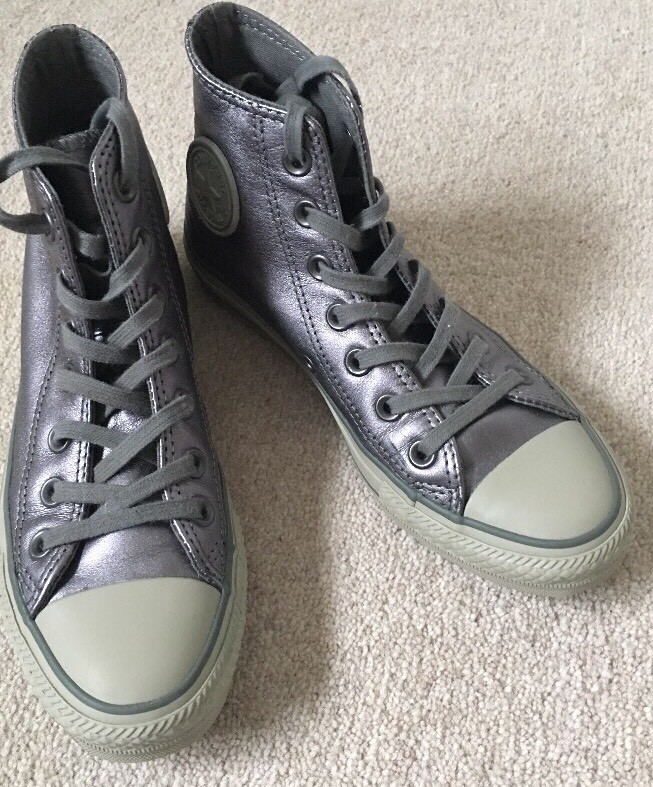 Pewter silver Soft Leder Limited Edition Converse Größe 3.5 Worn Once Pewter silver Soft Leder Limited Edition Converse Größe 3.5 Worn Once