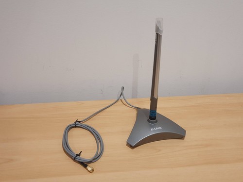 D-Link ANT24-0501 Indoor 2.4GHz Omni Directional 5dBi WiFi Antenna 802.11b/g/n - Picture 1 of 7