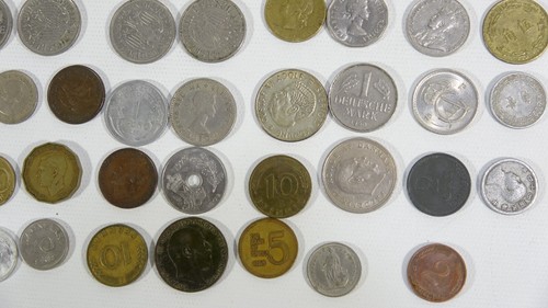50+ Foreign Coin Bulk Mixed Lot Foreign International Coins - 1910-1990 Silver?? - Picture 5 of 19