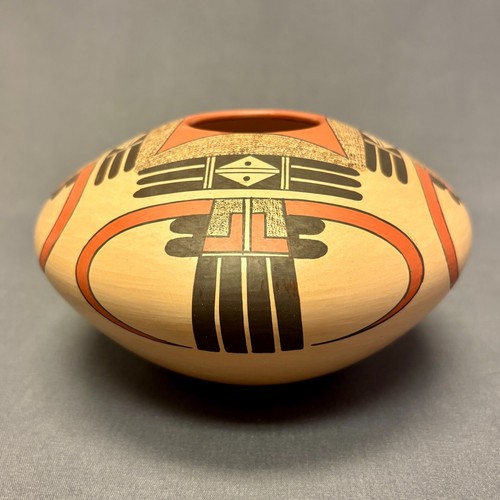 Fawn Garcia Navasie, Hopi Wide Painted Pot with Parrot Tail Design (JM61) - Picture 2 of 8