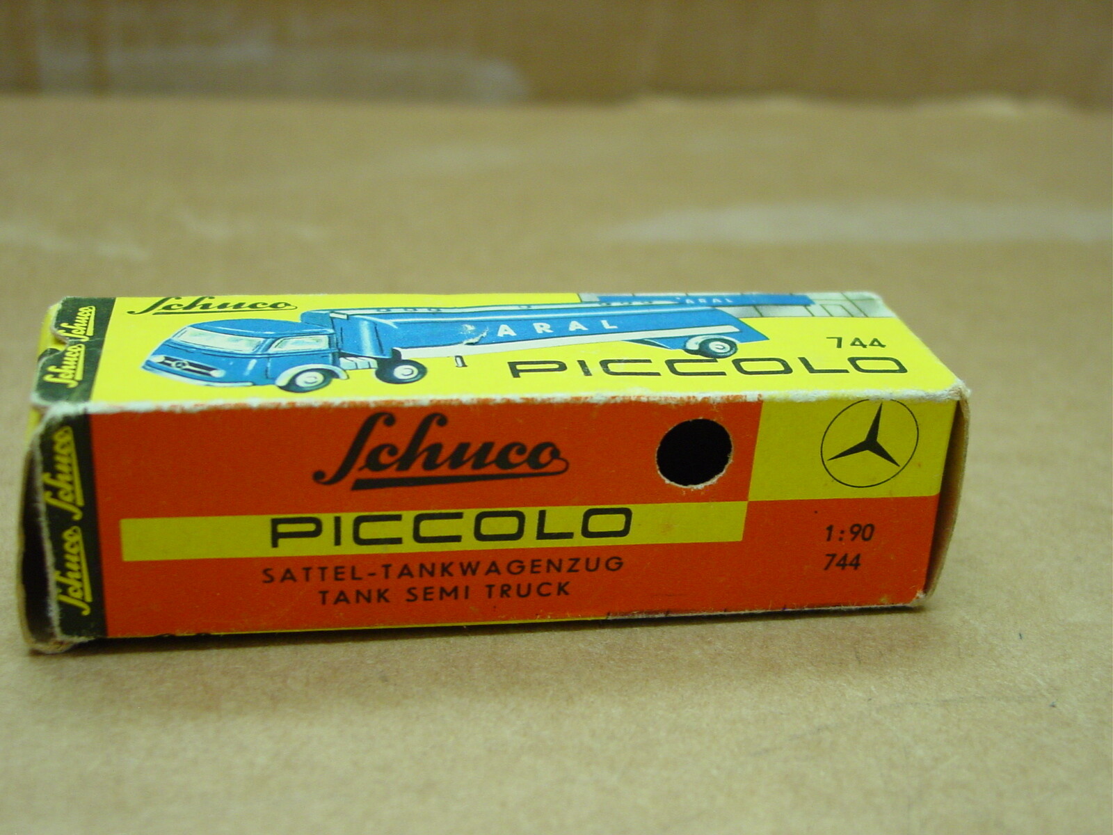 ORIGINAL ORIGINAL ORIGINAL 1960'S WESTERN GERMANY SCHUCO PICCOLO ARAL TANKER -BOX ONLY- 1 90 8ed76f ORIGINAL ORIGINAL ORIGINAL 1960'S WESTERN GERMANY SCHUCO PICCOLO ARAL TANKER -BOX ONLY- 1 90 8ed76f