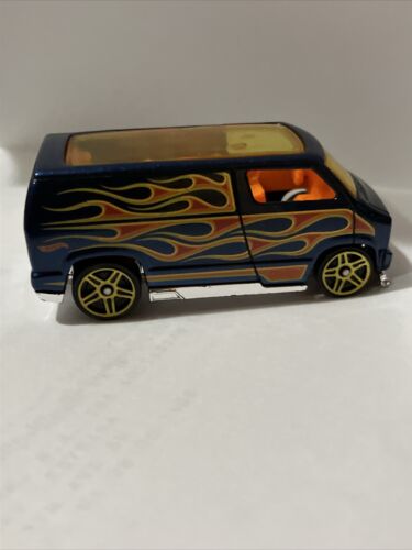 HOT WHEELS 2007 Custom '77 Dodge Van blau mit orangefarbenen Flammen - Bild 1 von 7