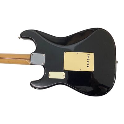 Fender Storatocaster 型番不明 mqdefault.jpg