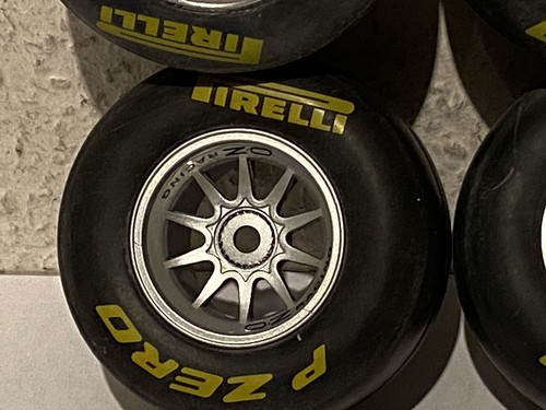 1 Satz Soft Räder(vier Stück F1-RB7 DeAgostini Räder 2 für Hinten/2Vorderachse. - Bild 4 von 16