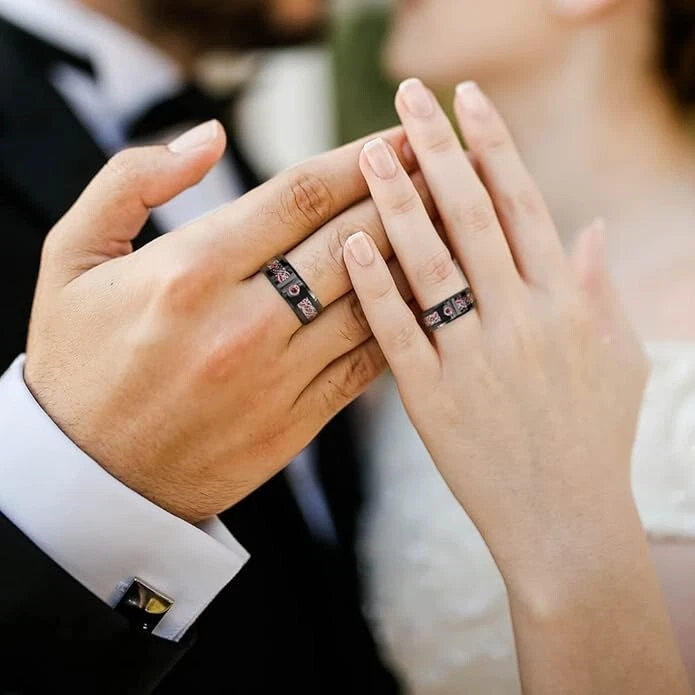 Anillos de fibra de carbono de carburo de tungsteno dragón celta de 8 mm para hombre alianza de boda cómoda Foto 3 de 4