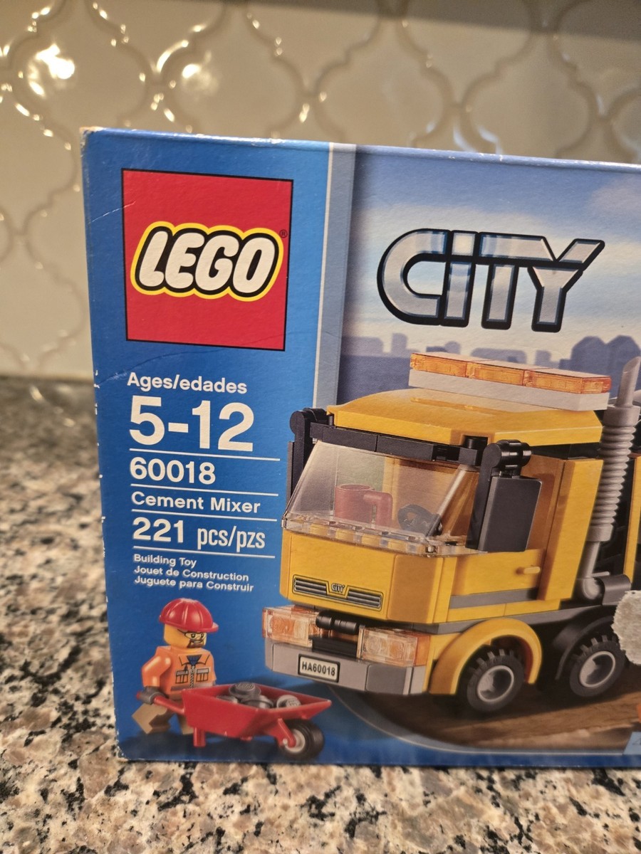 レゴ。コンクリートミキサー。60018 Amazon.com: LEGO City Cement Mixer (60018) : Toys & Games