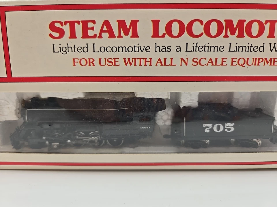 BACHMANN STEAM LOCOMOTIVE N SCALE 2-8-0 & TENDER SANTA FE #51-530-02 NIB - Image 2 of 4