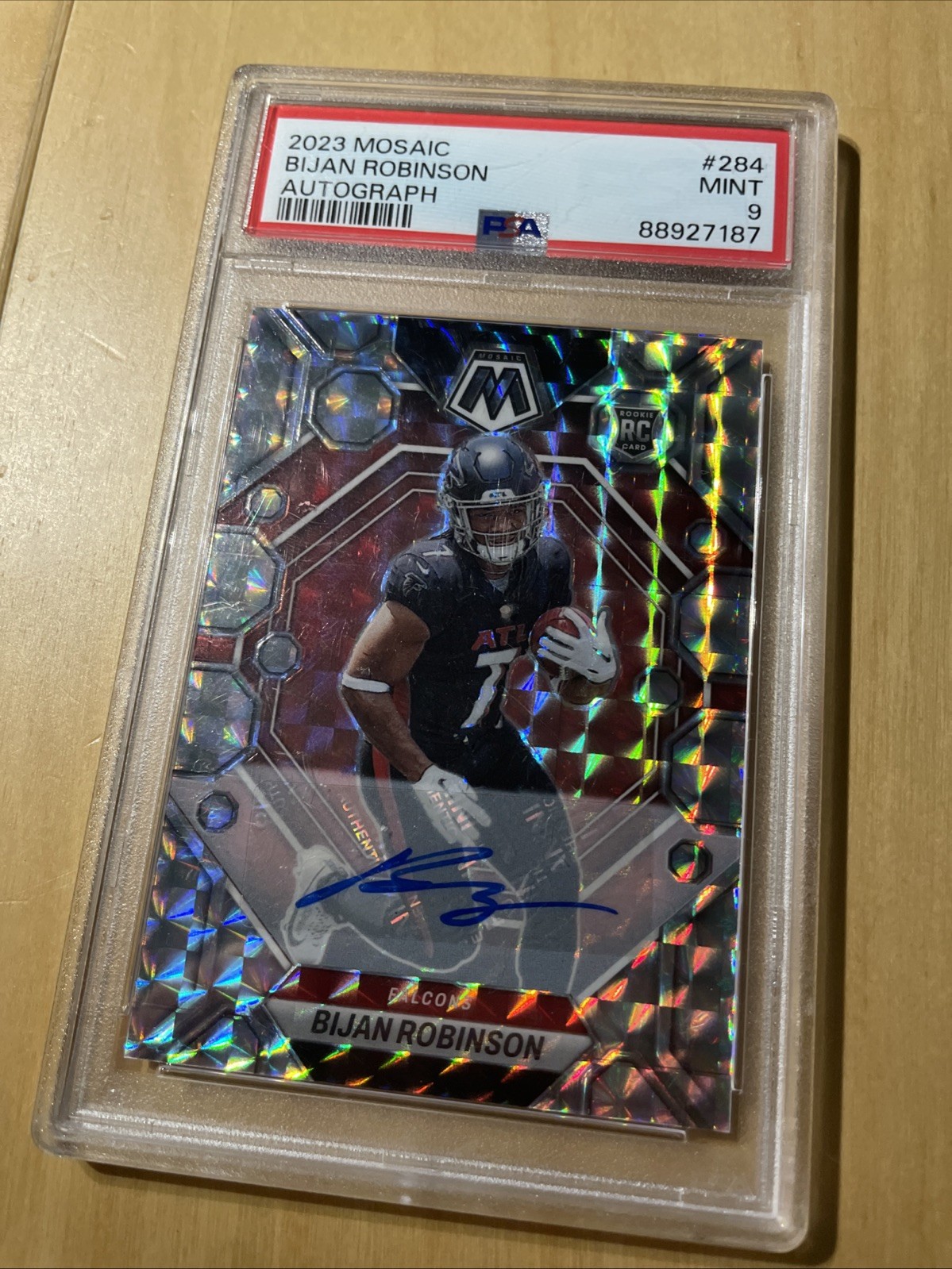 2023 Panini Mosaic Bijan Robinson Rookie Auto Blue Prizm /99 Falcons Rc PSA 9