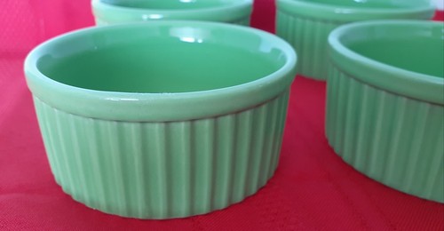 Revol Francés Clásico Verde Cerámica Ramekin, Juego de 4 - Imagen 3 de 10