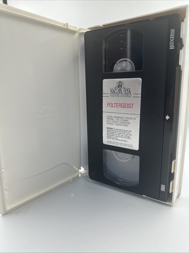 Poltergeist VHS Tape MGM USA Home Video1987 Clamshell Case - Picture 4 of 5