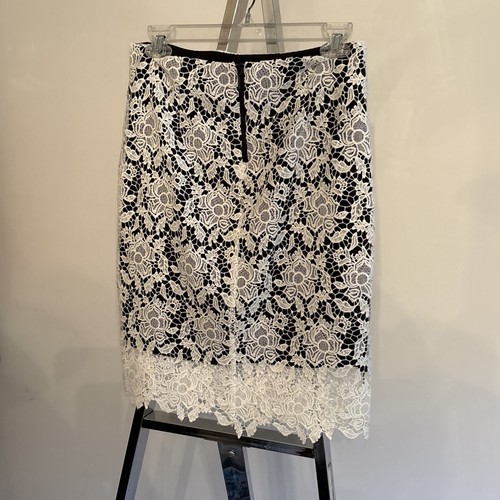 Cocktailrock von Tahari. Größe 2. Cremeweiße Spitze über schwarz. Neu mit Etikett - Bild 4 von 8
