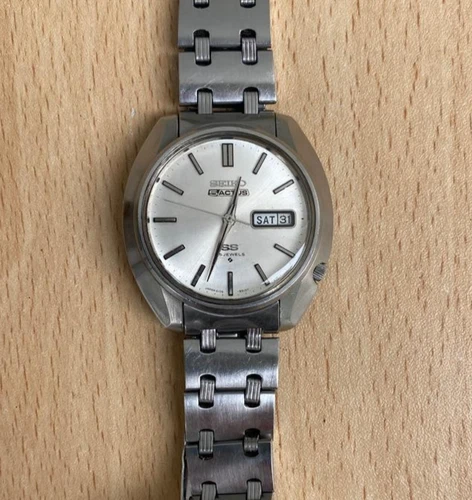 Vintage 1970s Men's Seiko 5 Actus SS 6106-8460 25 Jewels Automatic 39mm Watch