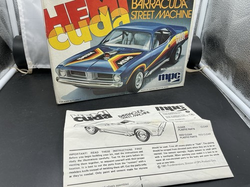 VINTAGE MODEL - MPC 1980 # 1-0807 HEMI CUDA BARRACUDA STREET MACHINE BUILT