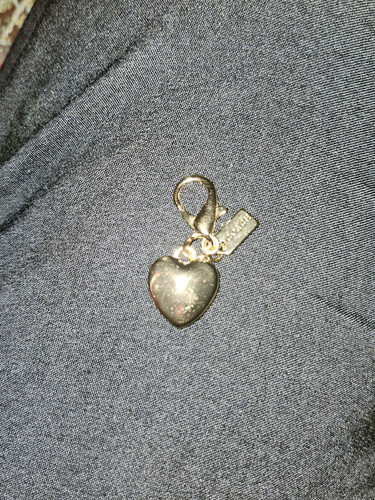 From COACH COLLECTION. A SIMPLE HEART IS WHAT IT TAKES. GOLD TONE. MUSH HAVE FOR - Picture 1 of 2