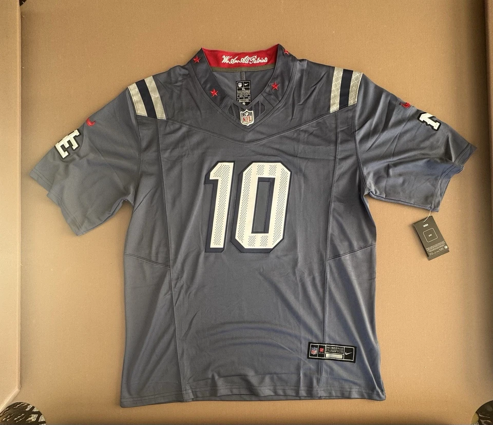 2025 Drake Maye #10 N.E Patriots "Nor'easter" F.U.S.E. LIMITED Rivalries Size XL - Image 2 of 4