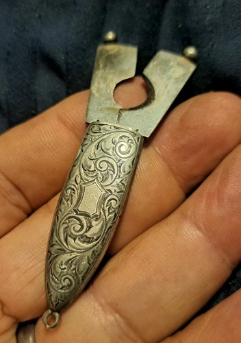 ANTIQUE STERLING SILVER CHEROOT / CIGAR CUTTER FOB  WATCH CHAIN c.1880s - Bild 6 von 7