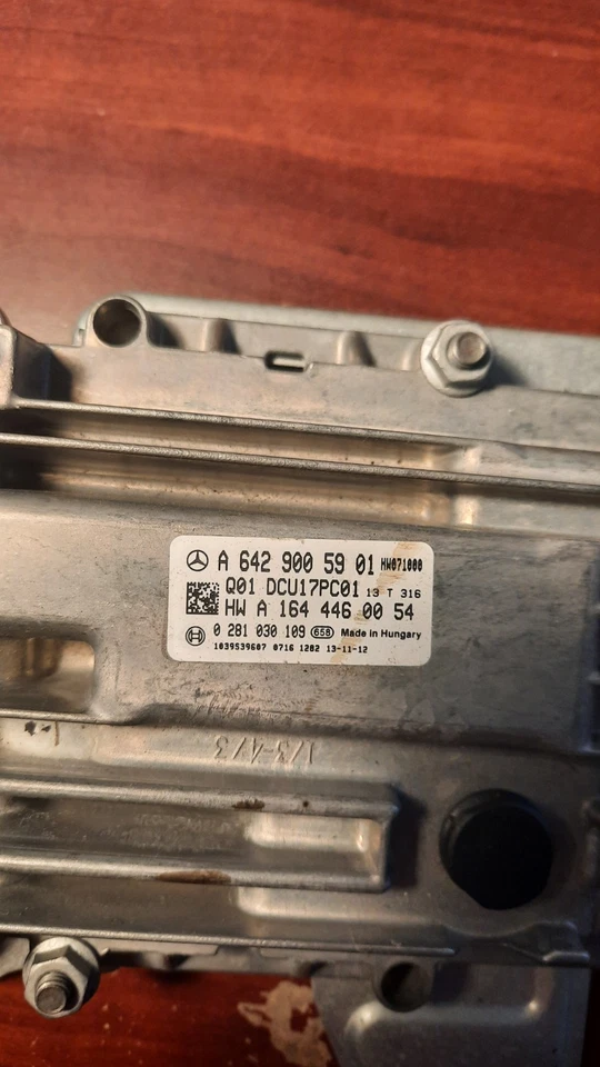 2014 MERCEDES BENZ GL, ML, impressora MÓDULO DE CONTROLE DE GASES DE ESCAPE FABRICANTE DE EQUIPAMENTO ORIGINAL A6429005901 - Imagem 2 de 3