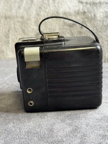 Vintage 1950s Kodak Brownie Hawkeye Film Camera Untested Flash Model Fallout - Picture 4 of 6