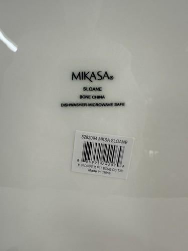 Set of Four (4) Mikasa Sloane Solid White Bone China 11"  Dinner Plates NEW - Picture 3 of 4