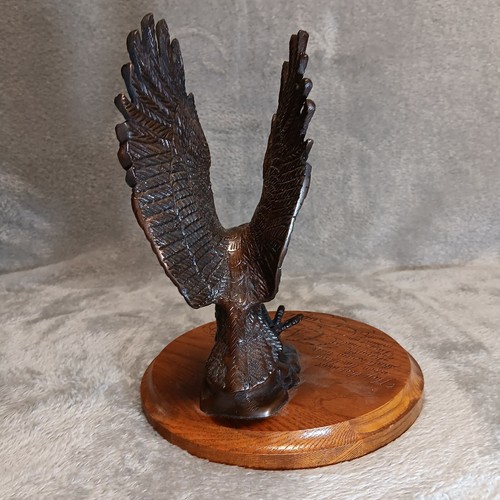 Brass Eagle Statue on Oak Wooden Base with Inscribed Bible Verse Isaiah 40:31 - Picture 3 of 15