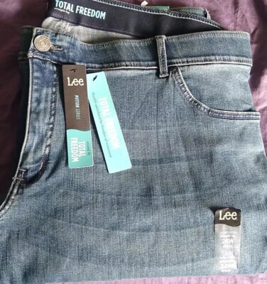 Lee Women's Plus Size 24W Petite Relaxed Fit All Day Straight Leg