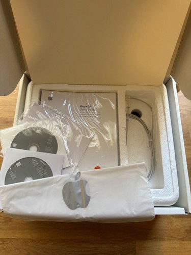 Apple iBook G4/1.2 12-Inch Boxed (Late 2004) - Picture 5 of 24