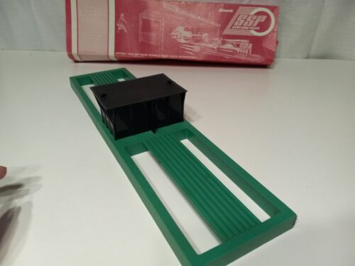 VintagKenner International Speedway SSP Super Sonic Green Part with building - Picture 4 of 6