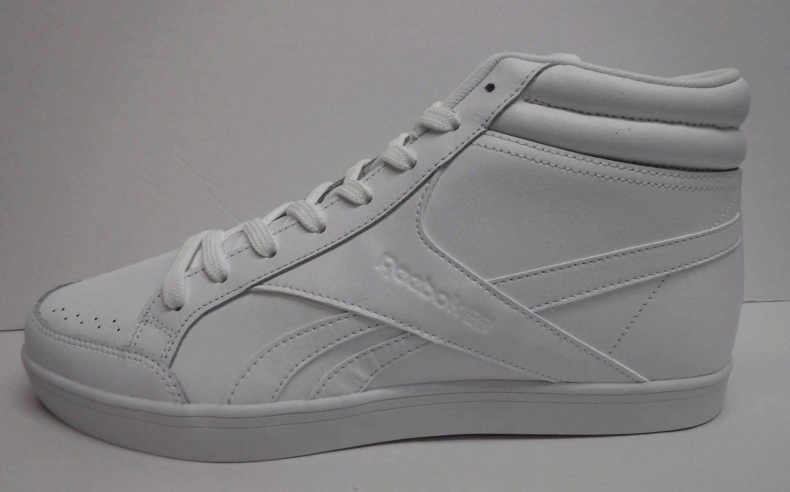 Reebok Größe 10.5 WEISS High Top Sneakers NEU Damenschuhe Schuhes Reebok Größe 10.5 WEISS High Top Sneakers NEU Damenschuhe Schuhes
