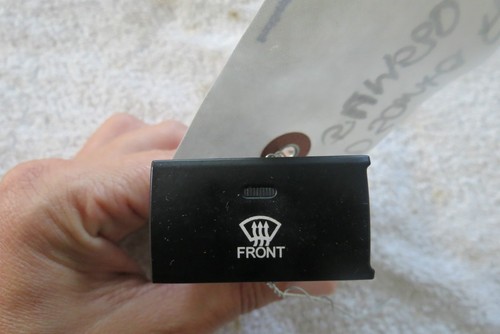 10 11 12 2010 2011 2012 Hyundai Santa Fe Front Defrost Switch OEM AA551 - Picture 2 of 9