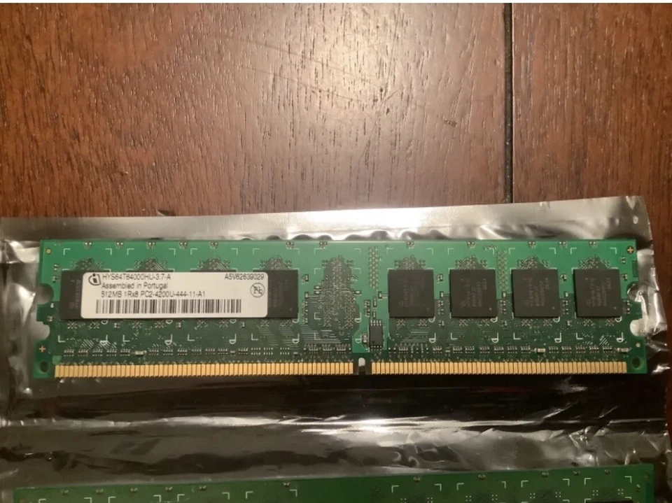 1GB DDR2 RAM 2Rx8 PC4200U-444 533 MHZ AND 1GB DDR Ram (2x512mb) 1Rx8PC2-4200U - Image 4 of 4