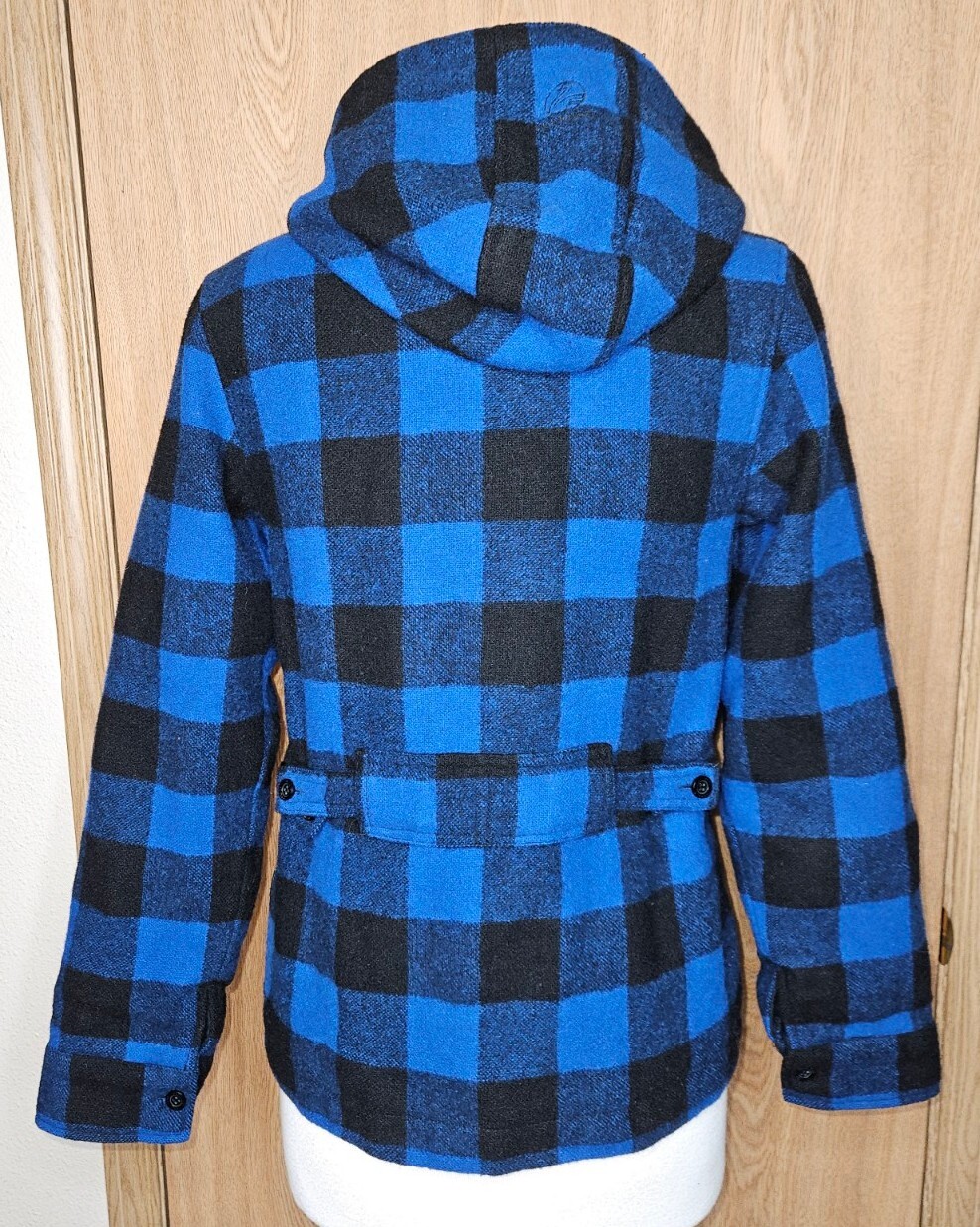 Picture 2 of 9