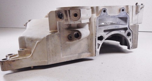 00 Polaris Magnum 325 2X4 Right Engine Motor Crankcase Crank Case Half - Picture 3 of 10