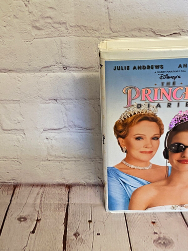 Disney's The Princess Diaries VHS by Walt Disney Home Video rated G 115mins - Picture 2 of 16