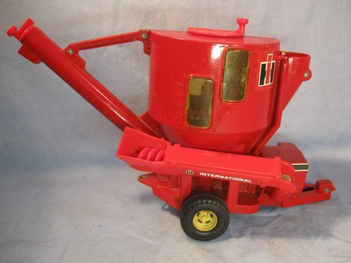 Vintage Ertl International Mixer Mill 1/16 Die-Cast - Bild 16 von 19