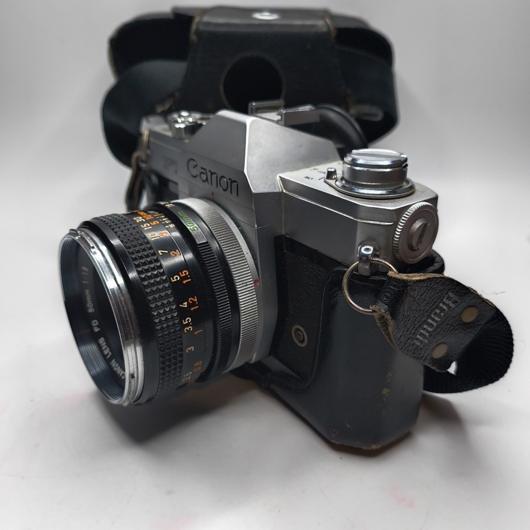 Canon FTb QL 35mm SLR Film Camera with 50mm F/1.8 Fast Prime Lens