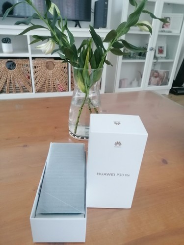 Huawei P30 Lite - 128GB - Blau - Neuwertig Mit Ovp - Bild 4 von 5