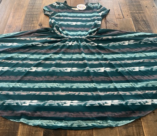 Dot Dot Smile size 8/10 girls green stripe Cap sleeve twirl dress new - Picture 1 of 4