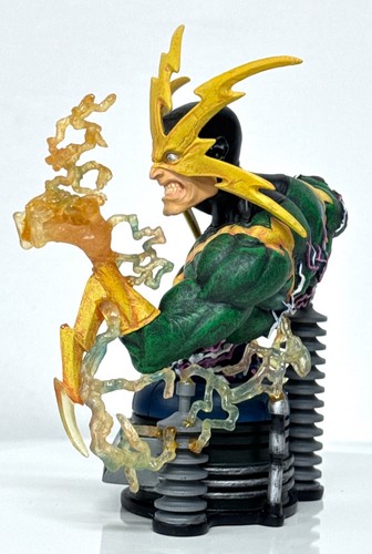ELECTRO - Statue - Art Asylum’s Rogues Gallery - Damaged Electricity Bolt - Picture 6 of 13