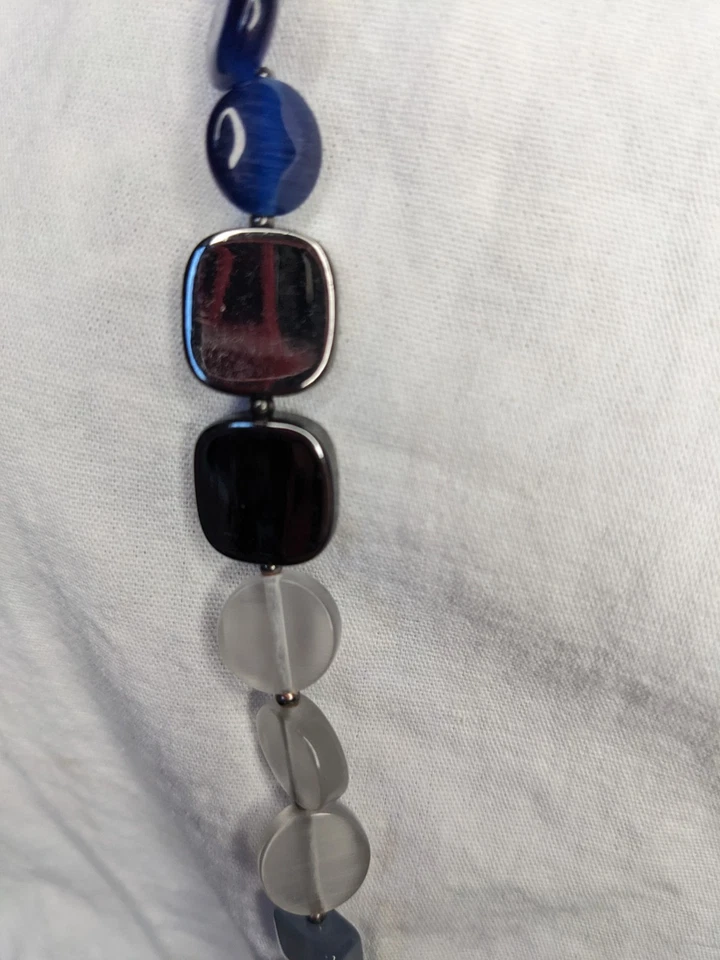 Collar Chicos Color Azul, Plata y Gris Grande Cuentas Con Cadena Tono Plata Foto 3 de 4