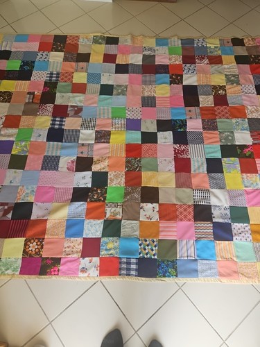VINTAGE PATCH QUILT BLANKET 92" X 75" - Picture 15 of 24
