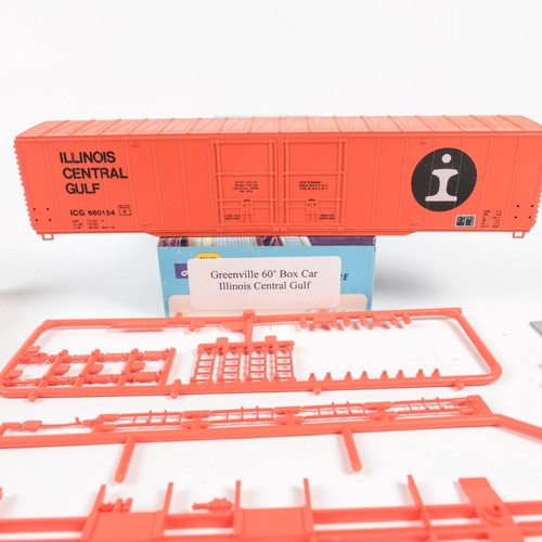 Con-Cor HO Scale Illinois Central Gulf ICG 60' Double Plug Door Box Car Kit (C) - Picture 1 of 4