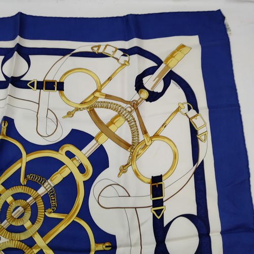 SIN TARIFA Hermes Bufanda Carre 90 Azul Marino Seda 100% 4485517 - Imagen 4 de 10
