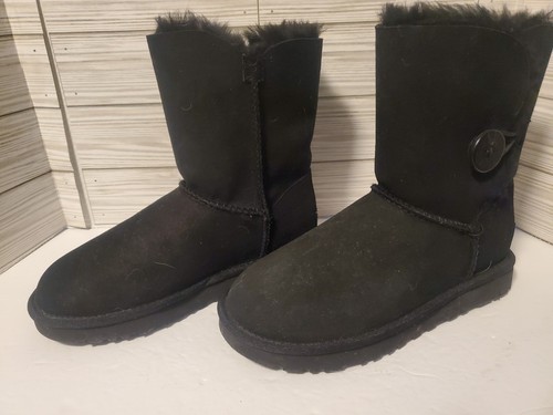 UGG Bailey Button II Women's Boots, Black, Size 6 (1016226) Worn Once In House - Picture 3 of 7