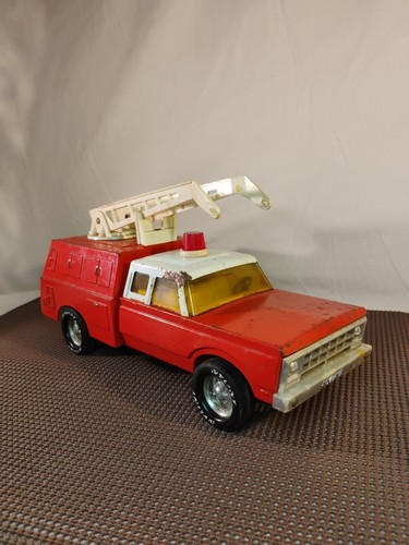 🔥Nylint Fire Department Emergency Response Team Vintage Metal Red Truck  - Afbeelding 1 van 9