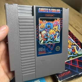 Ghosts 'n Goblins Hangtab 5 Screw Nintendo NES Complete in Box CIB
