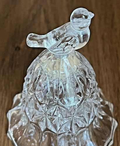 The Byrdes Collection Vintage Crystal Bell 3.75 inches - 第 2/4 張圖片