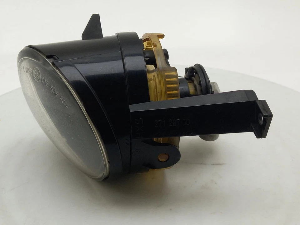 VOLKSWAGEN EOS Fog Lamp 2006-2016  2 Door Convertible   - Image 3 of 4