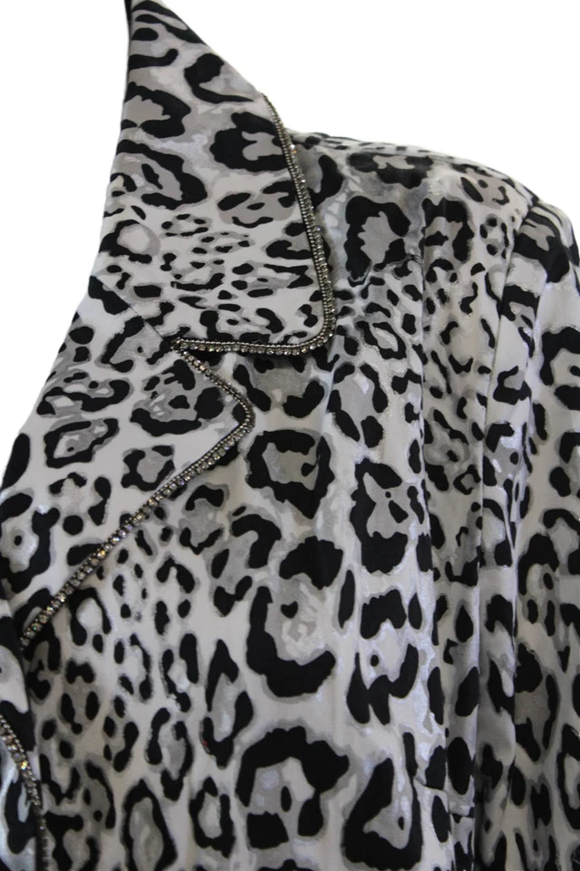 Chaqueta Blazer Berek Mujer Estampado Leopardo Cristal Borde Blanco Negro Talla Grande Foto 2 de 4